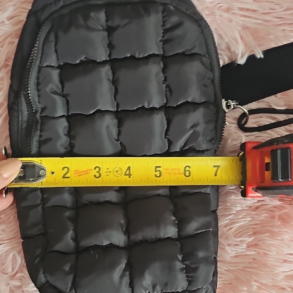 Quilted Black Crossbody Sling Bag - Picture 4 of 6